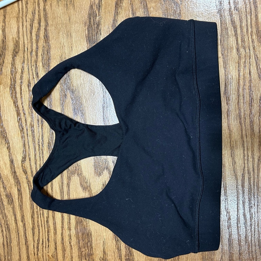 black lululemon bra